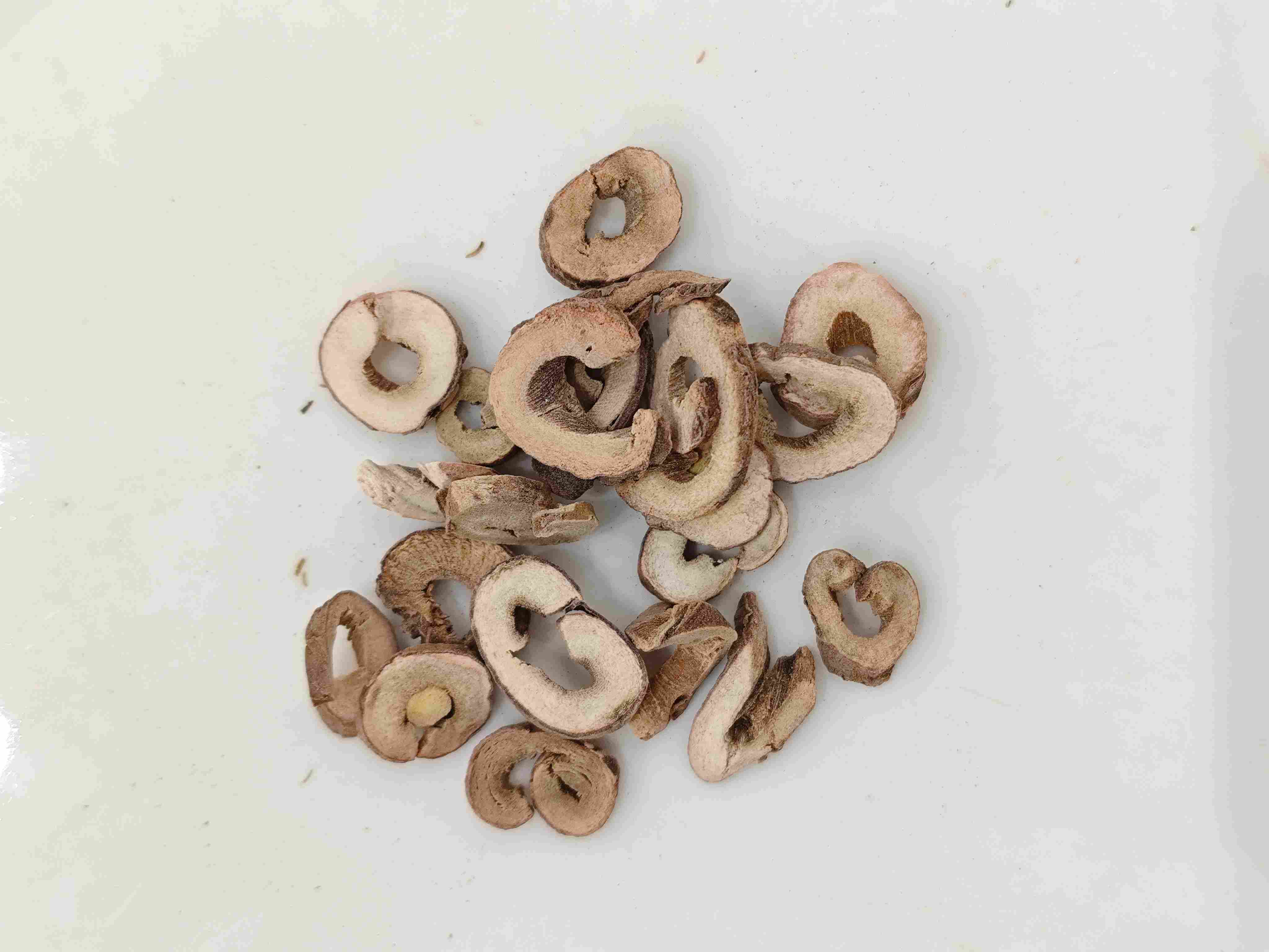 Kulit pohon peony (mǔdān pí)